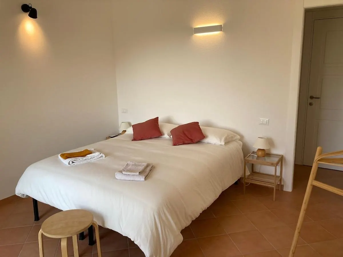 Apartment Appartamento Pitosforo E Camera Melograno Leivi Italien